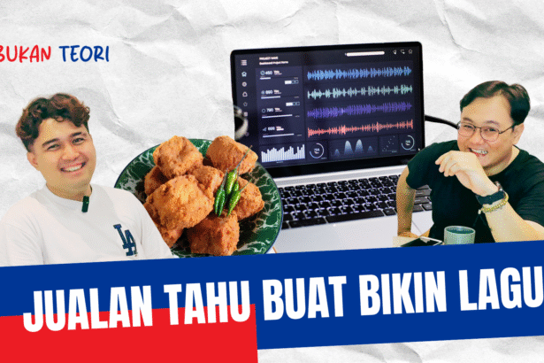 Jazzy Yudistira (kiri) dan host podcast Bukan Teori (kanan) berbincang sambil menunjukkan tahu goreng dan tampilan software musik di layar laptop.